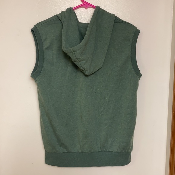 🌸 Women’s green sleeveless hooded sweater vest with pockets size S - Picture 2 of 5